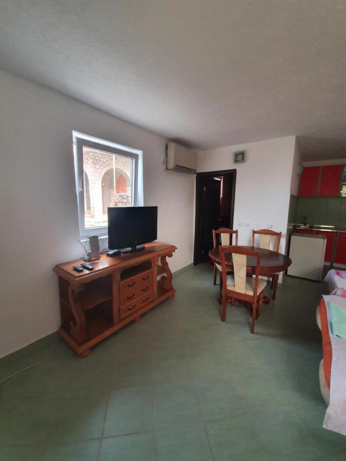 Leni Apartmani Dobre Vode Dobra Voda Exterior foto